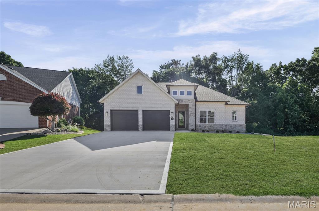 249 Fountain Drive, Glen Carbon IL — Photo 1
