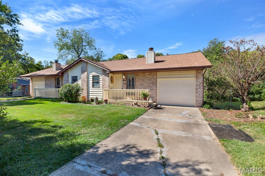 26 Fox Meadow Lane, Glen Carbon IL — Photo 1