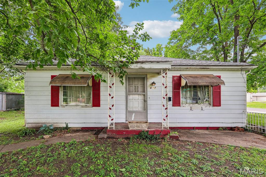 417 Saint John Street, Litchfield IL — Photo 1