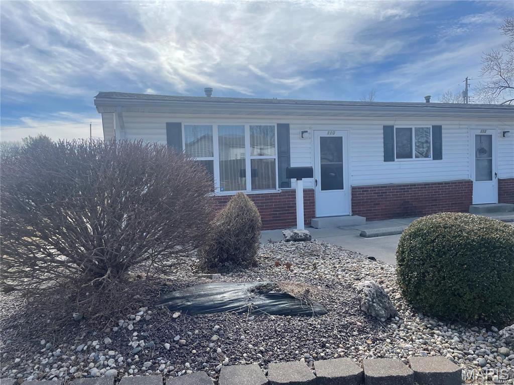 116 Fourteenth Street, Wood River IL — Photo 1