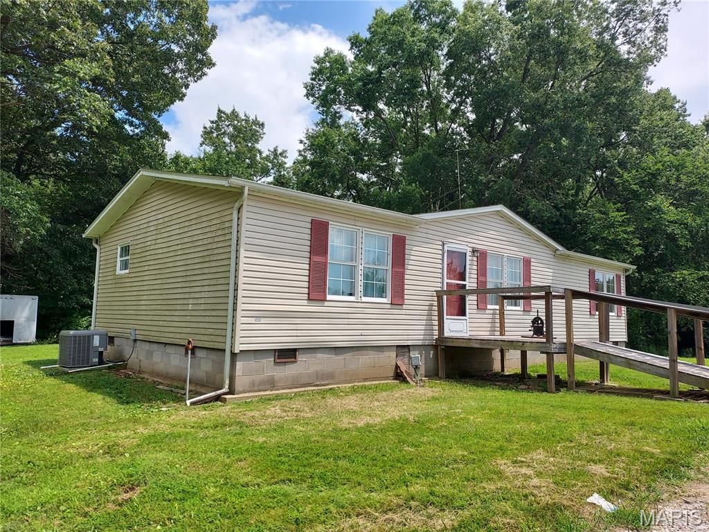 440 Prairie Lane, Greenville IL — Photo 1