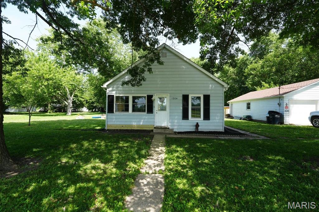 1204 Williamson Avenue, Williamson IL — Photo 1