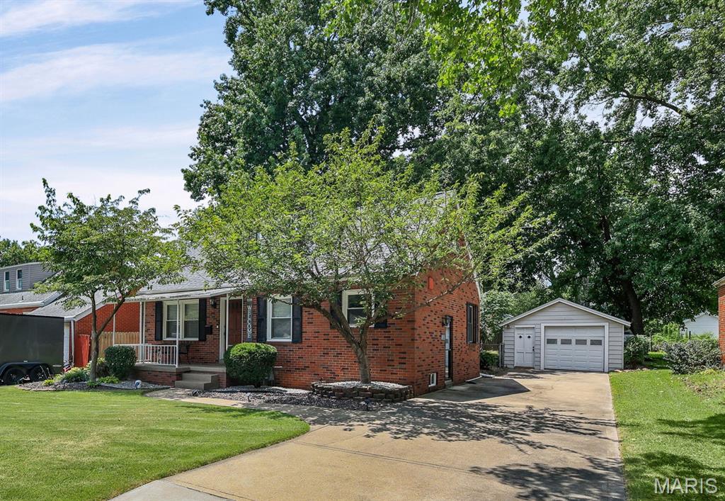 1229 Grant Drive, Edwardsville IL — Photo 1