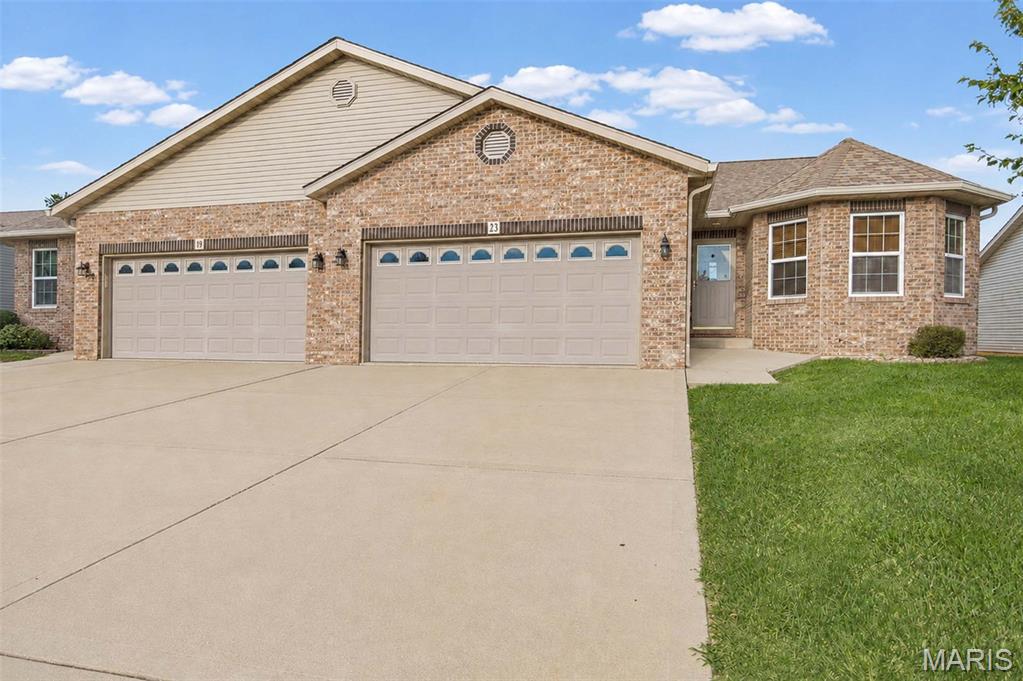 23 Klein Drive, Bethalto IL — Photo 1