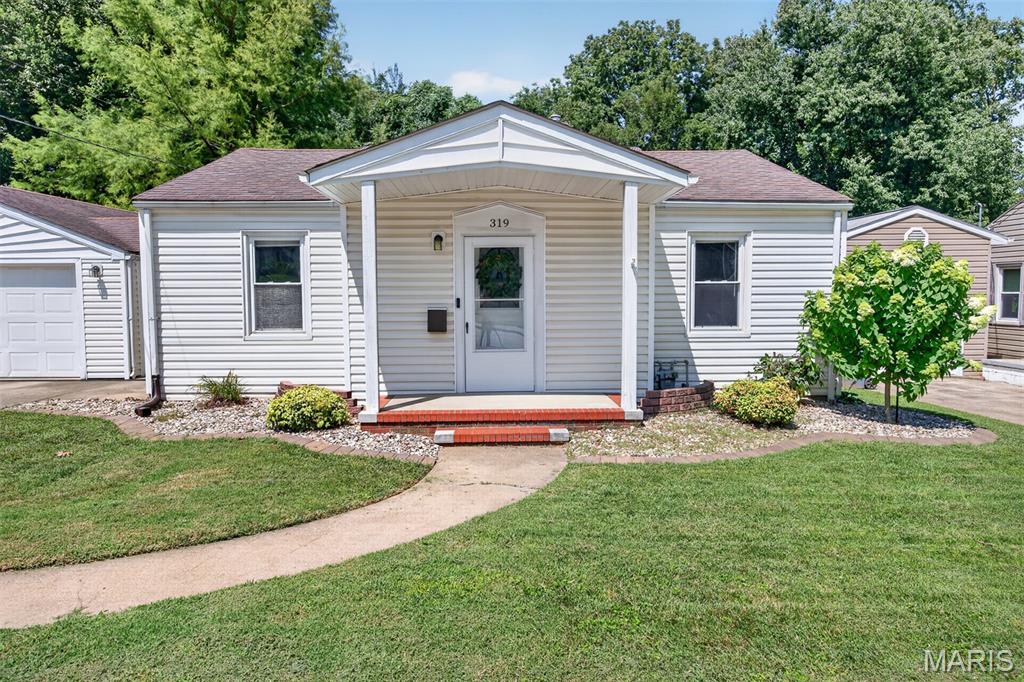 319 Sycamore Street, Collinsville IL — Photo 1