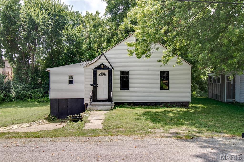 619 Elfgen Street, Alton IL — Photo 1