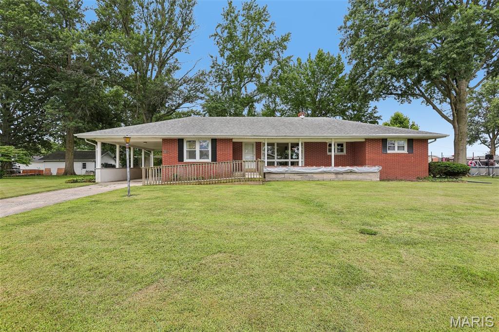 304 7th North Street, Mount Olive IL — Photo 1