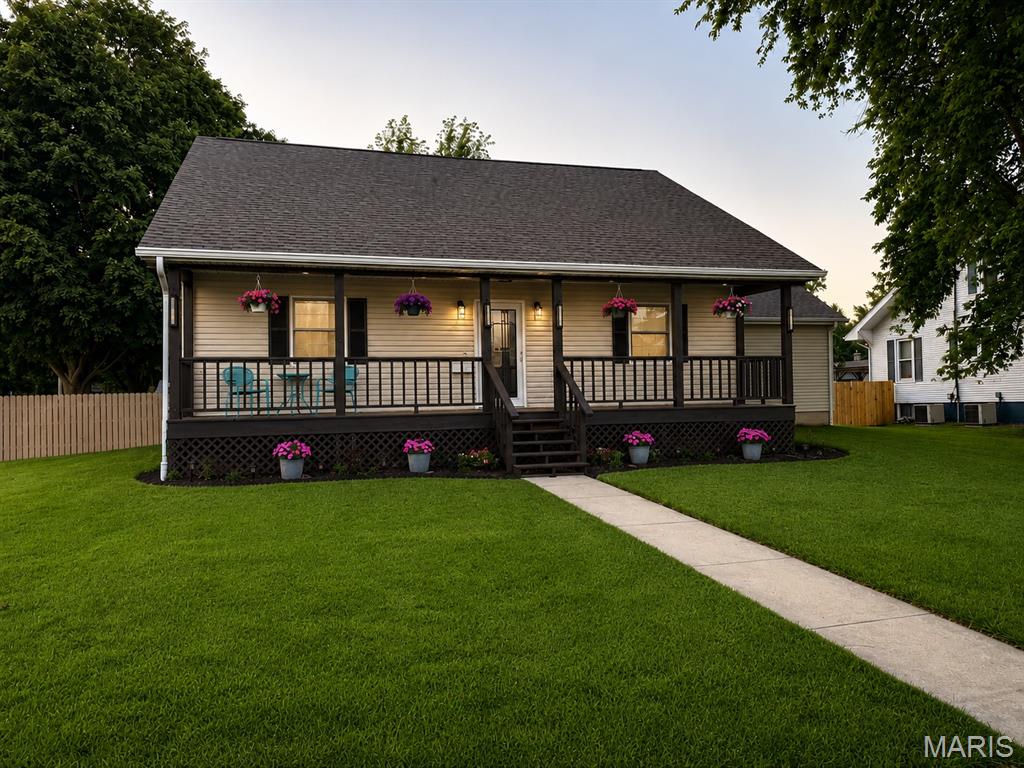 105 Elm Street, Gillespie IL — Photo 1