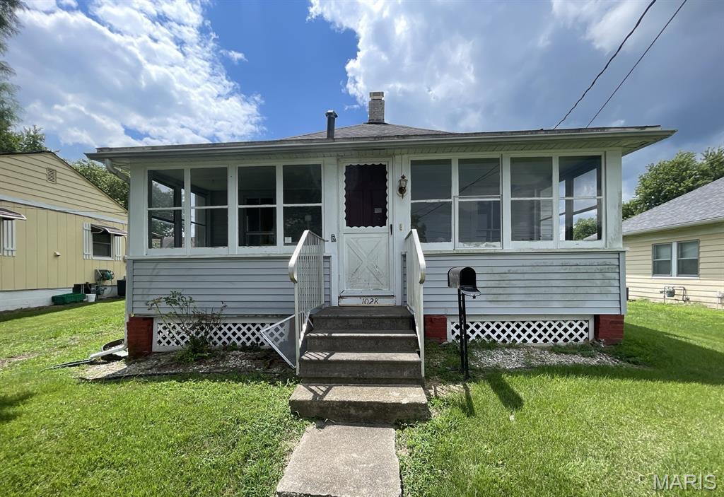 1028 Bell Place, Hillsboro IL — Photo 1