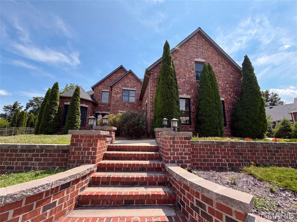120 Fox Hill Court, Edwardsville IL — Photo 1