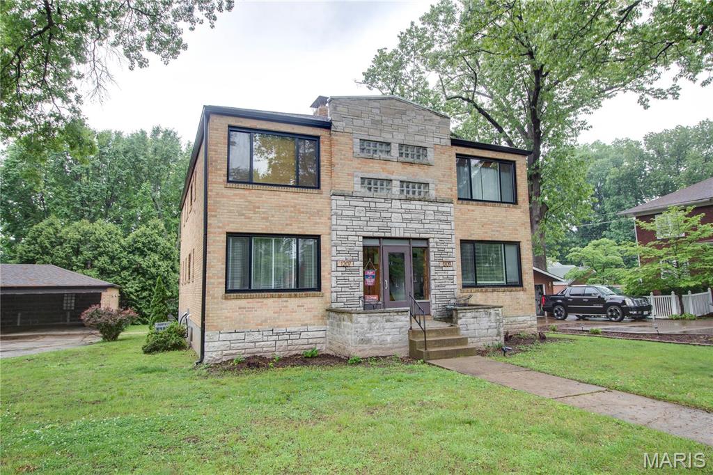 1209 Logan, Unit A, Alton IL — Photo 1
