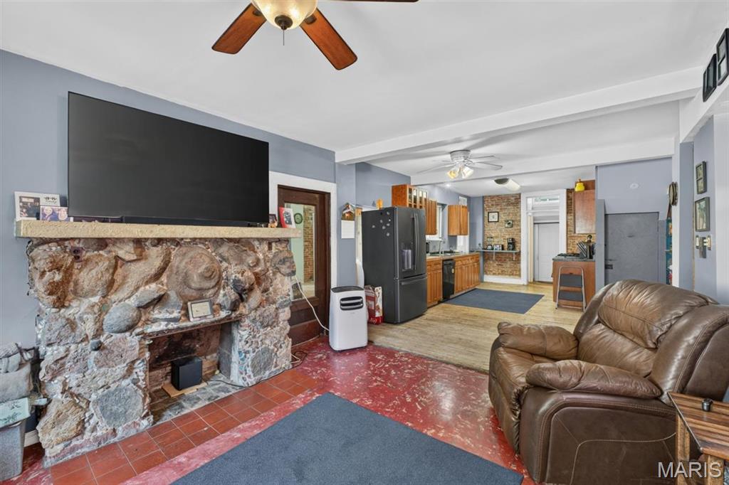 327 3rd Street, Greenville IL — Photo 1
