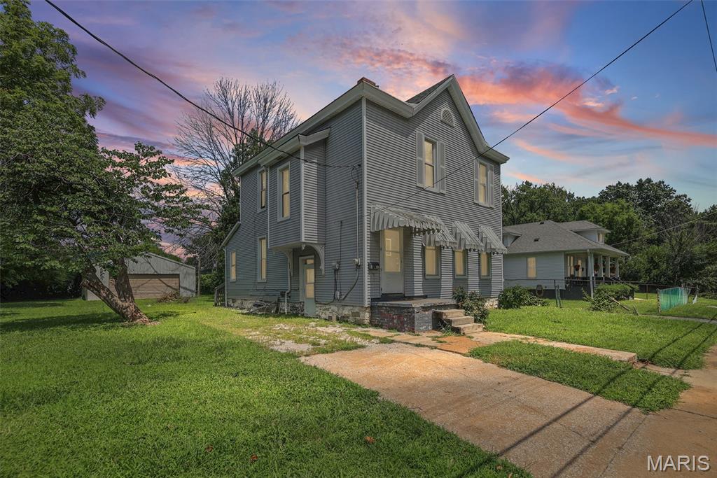 912 Tremont Street, Alton IL — Photo 1