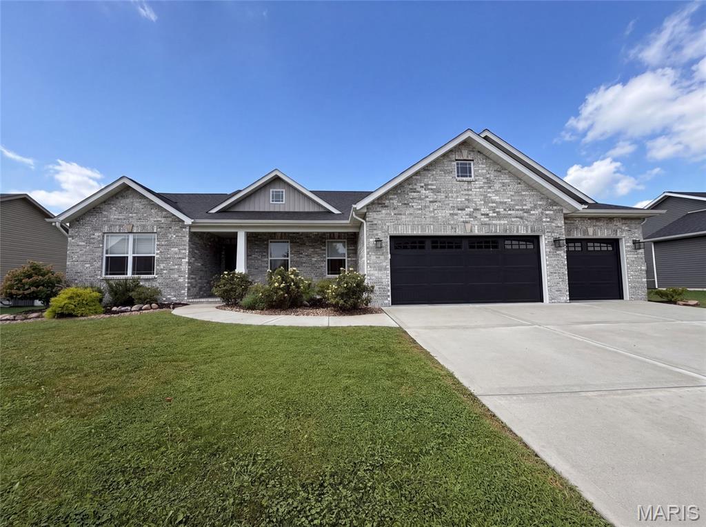 217 Emerald Way, Granite City IL — Photo 1