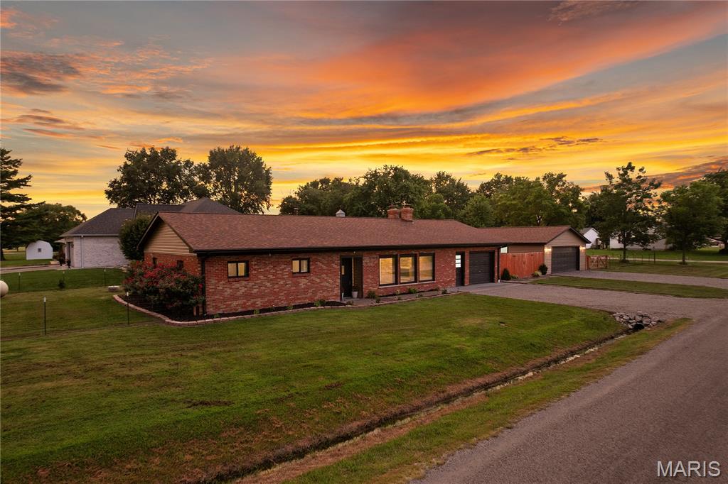 8435 Prairietown Road, Worden IL — Photo 1