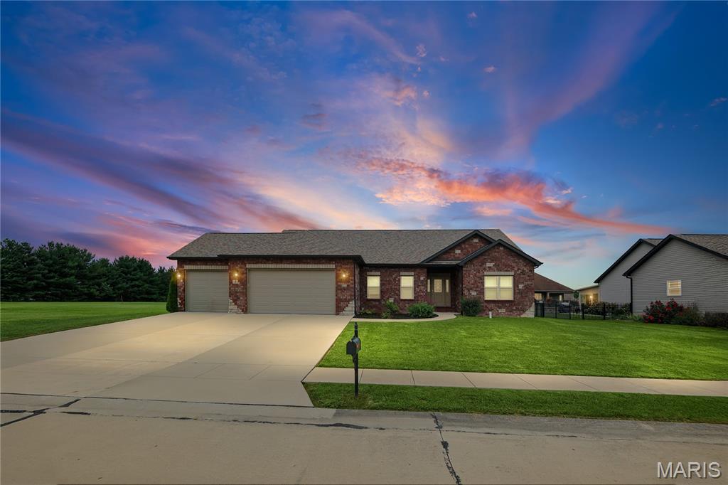 373 Canadian Drive, Staunton IL — Photo 1