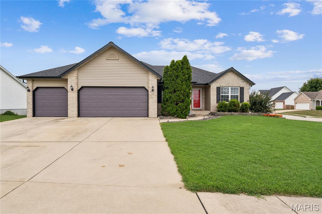6700 Crossington Lane, Maryville IL — Photo 1