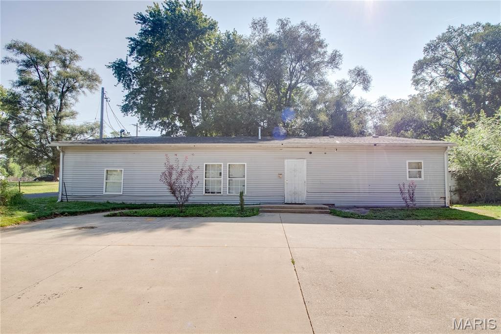 91 Stanley Road, Cottage Hills IL — Photo 1