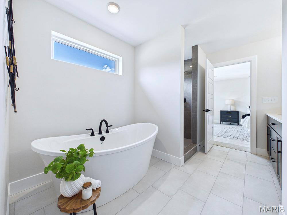 Photo 33