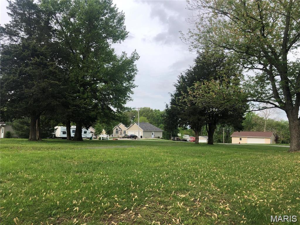 504 Julie Ann Drive, St Elmo IL — Photo 1