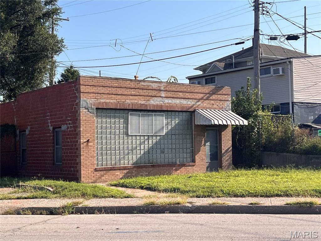 214 Saint Louis Avenue, East Alton IL — Photo 1