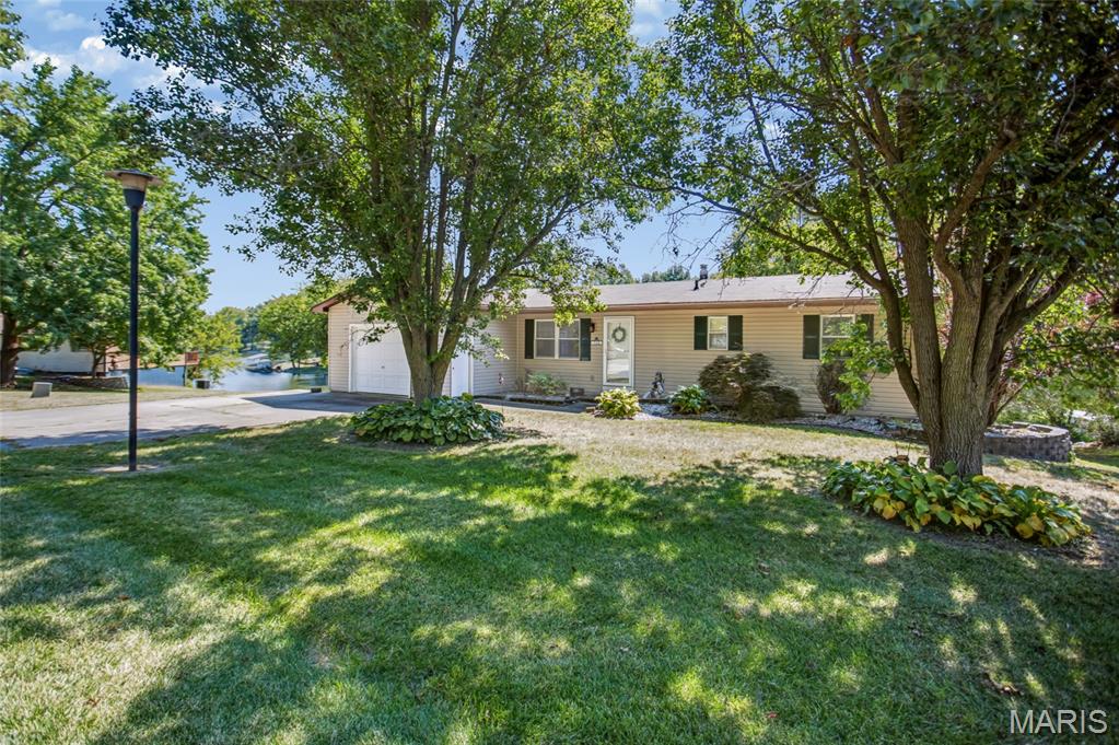 712 Riviera Circle, Edwardsville IL — Photo 1