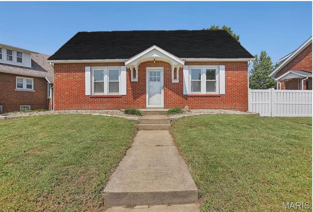 1513 Broadway, Highland IL — Photo 1