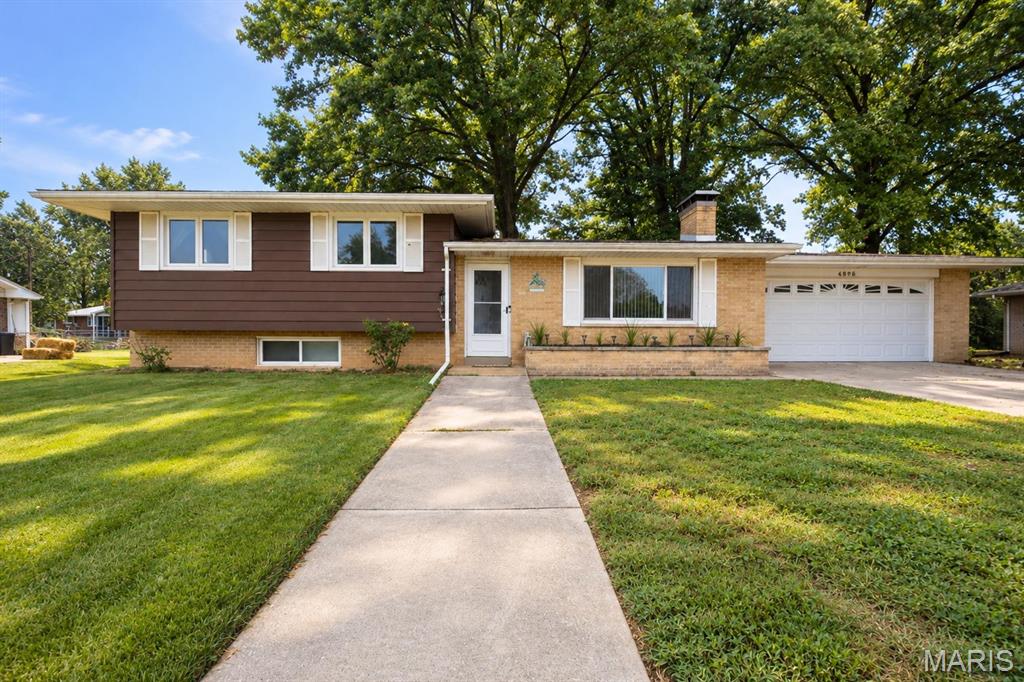 4806 Pierce Lane, Godfrey IL — Photo 1
