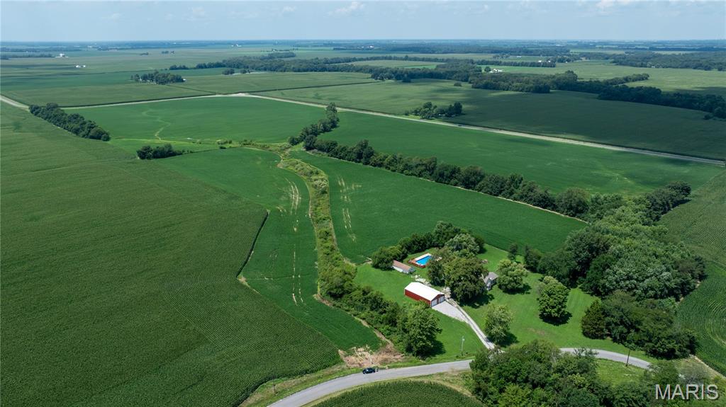 XXX Elevator Road, Walshville IL — Photo 1