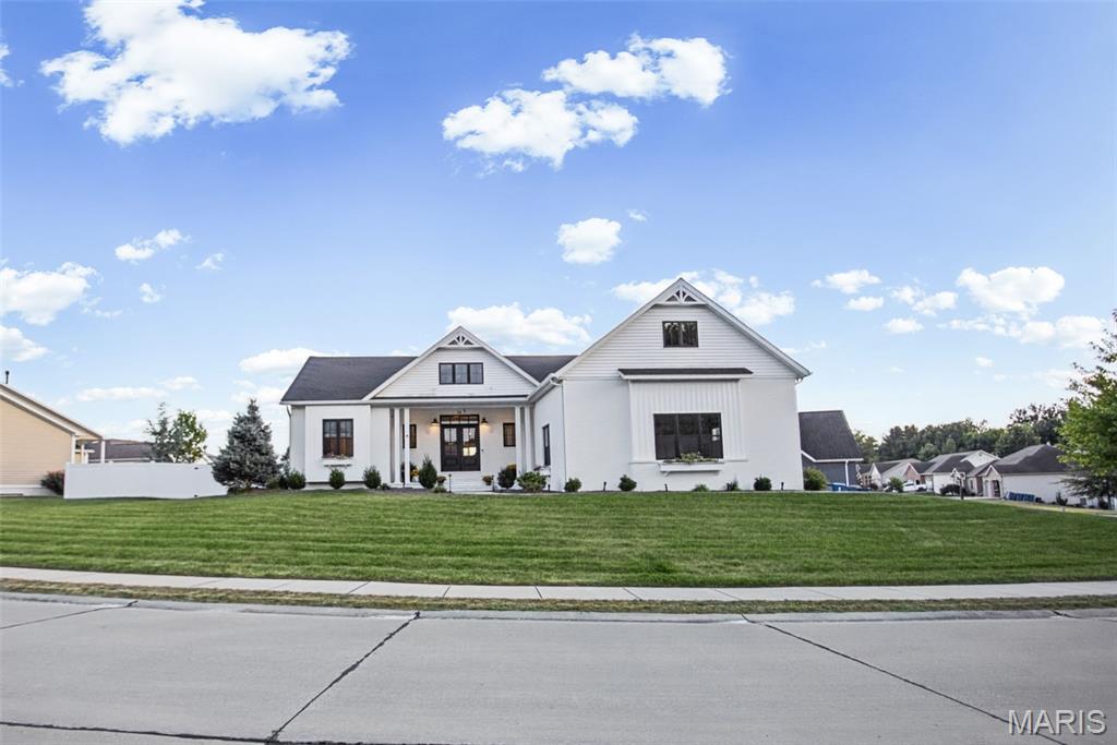 74 Woodcrest Drive, Bethalto IL — Photo 1