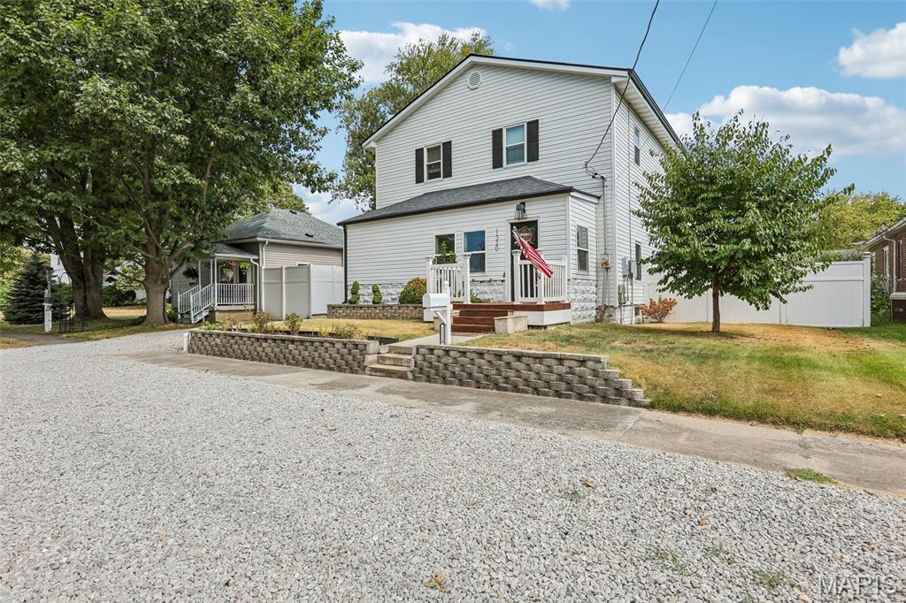 1320 Monroe Street, Litchfield IL — Photo 1