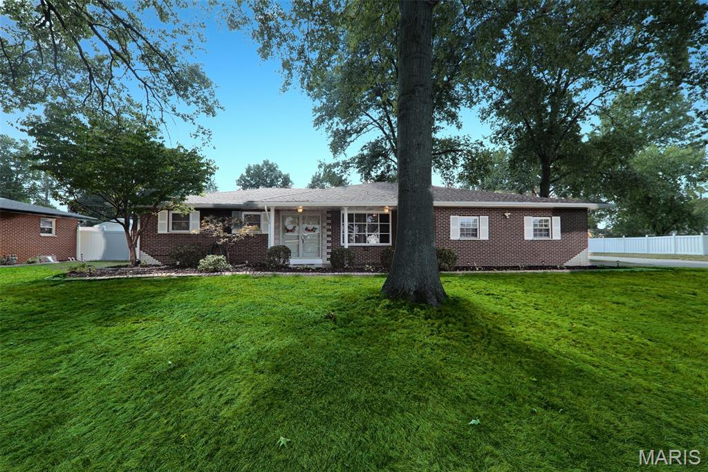 2200 Dawn Place, Granite City IL — Photo 1