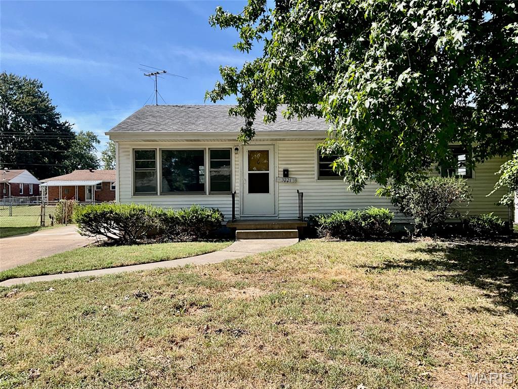 3221 Aubrey Avenue, Granite City IL — Photo 1