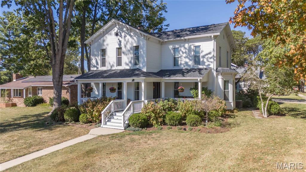 105 Madison Street, Vandalia IL — Photo 1