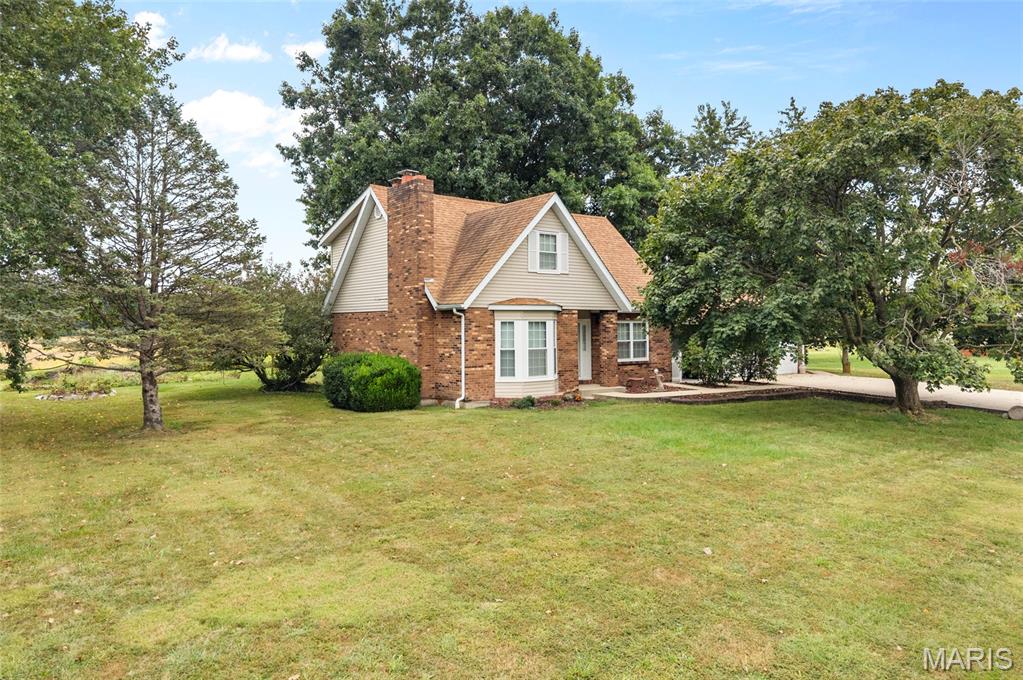 2202 Reservoir Road, Staunton IL — Photo 1