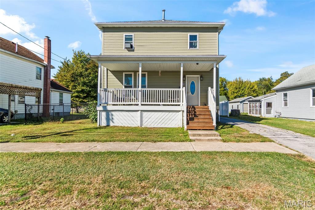 609 Van Buren Street, Litchfield IL — Photo 1