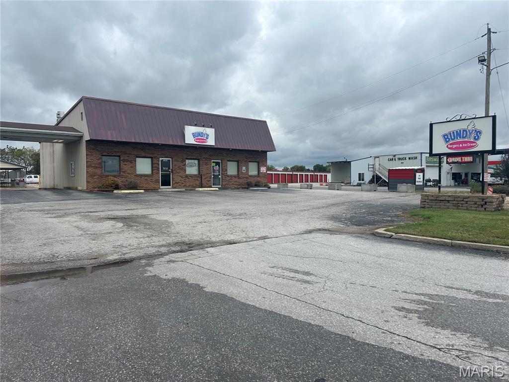 1005 Sturgeon, Montgomery City MO — Photo 1