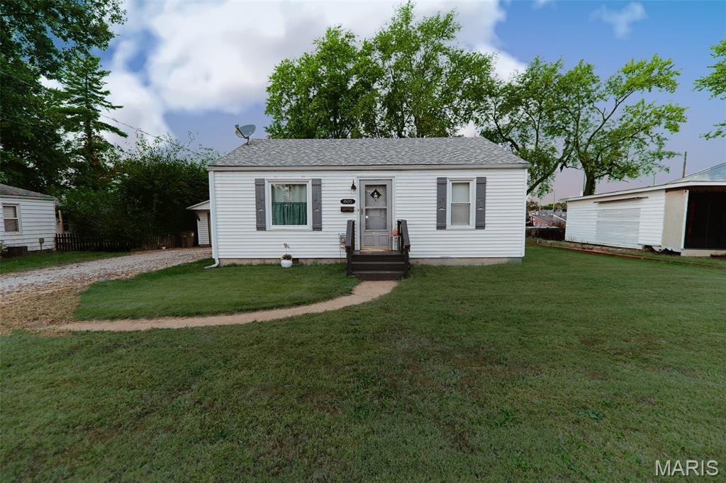 805 Victory Drive, Collinsville IL — Photo 1