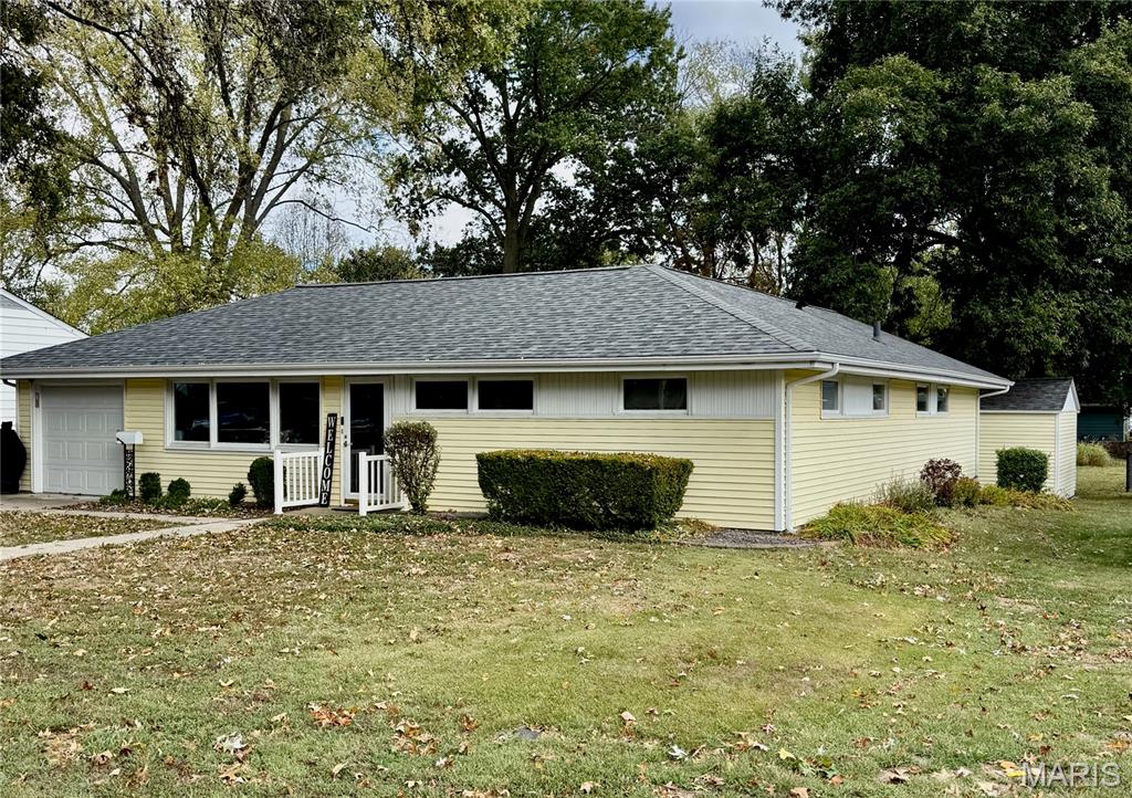 502 Shannon Drive, Greenville IL — Photo 1