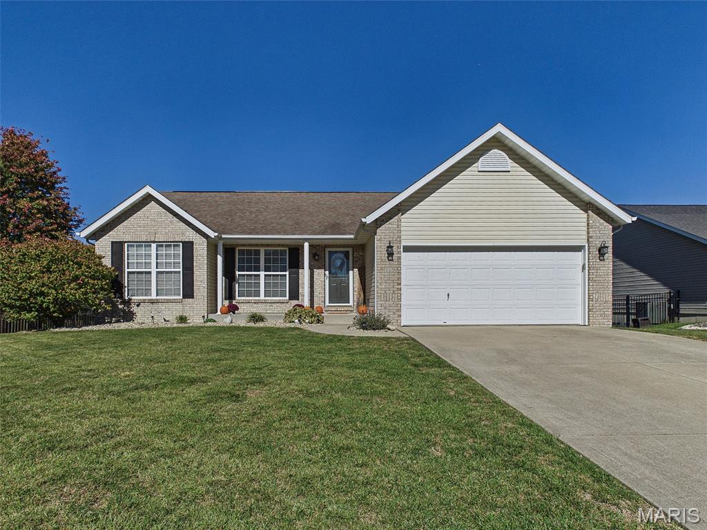 115 Shadowbrooke, Troy IL — Photo 1