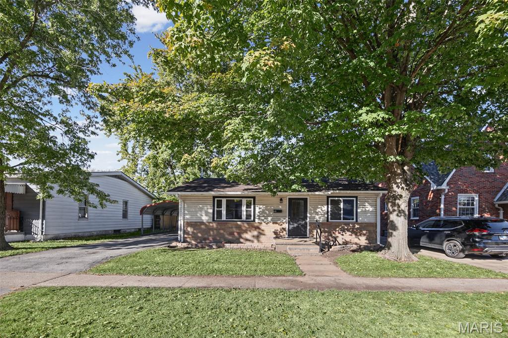 615 Broadway, East Alton IL — Photo 1