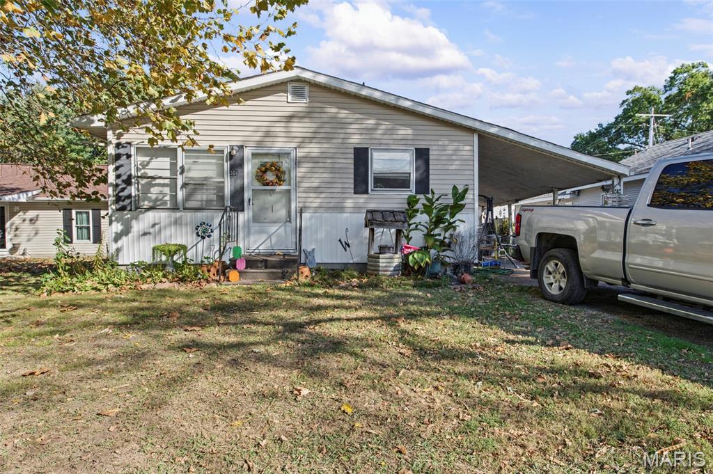 306 Indiana Avenue, South Roxana IL — Photo 1