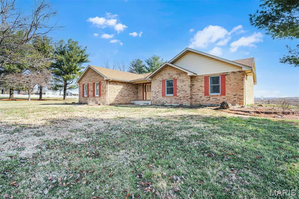 4842 Indian Hills Drive, Edwardsville IL — Photo 1