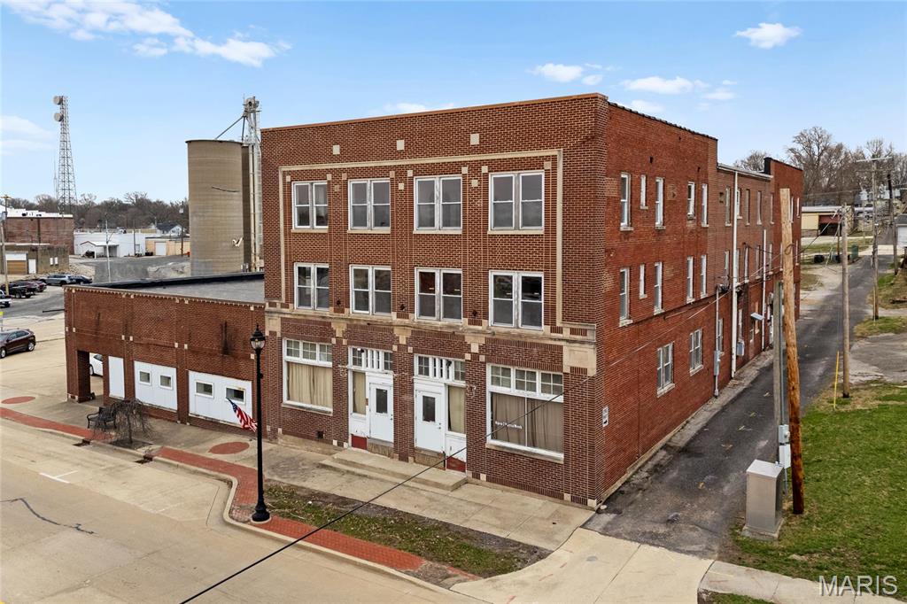 612 Gallatin Street, Vandalia IL — Photo 1